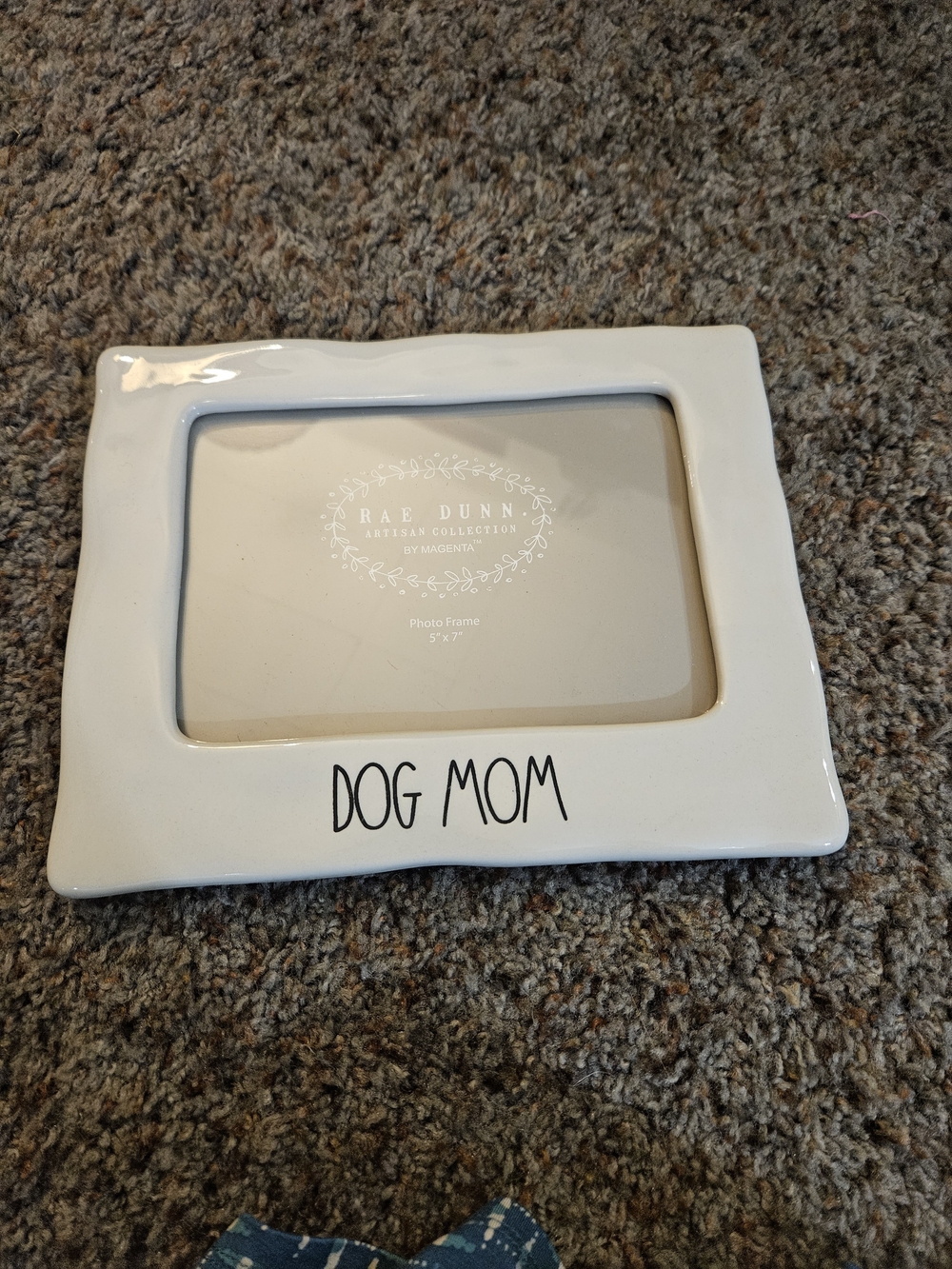 Rae Dunn White Ceramic "Dog Mom" Frame